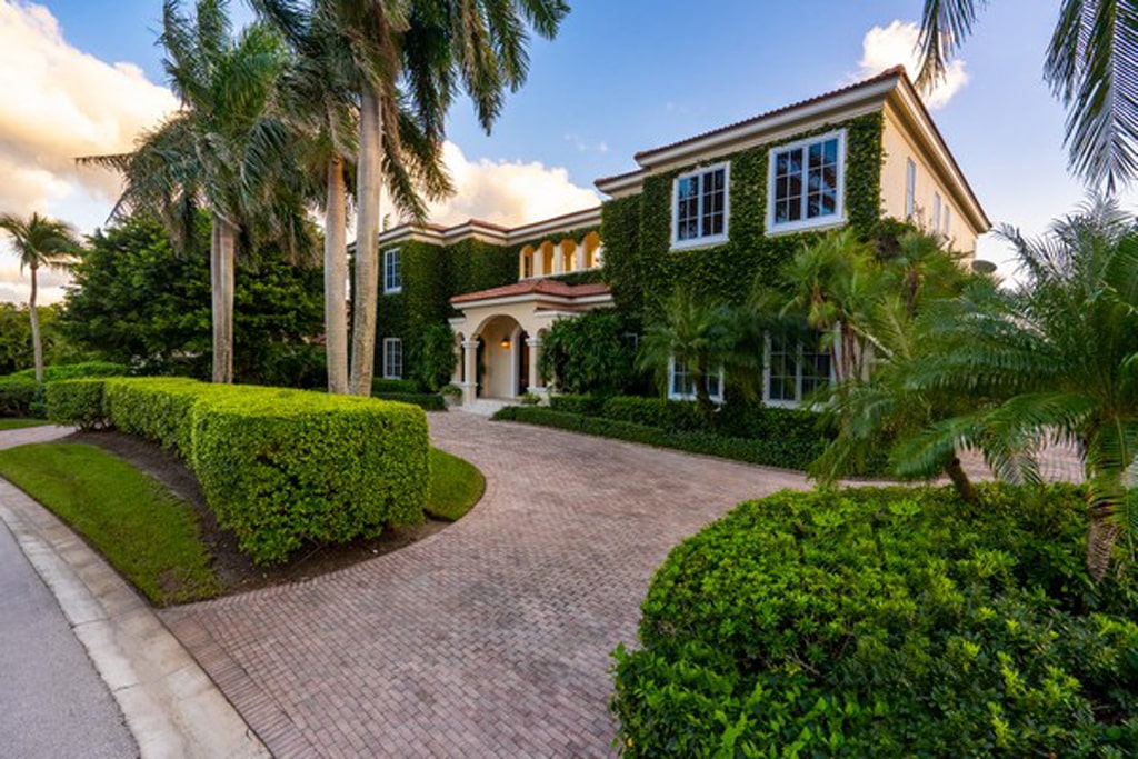home with greenery in florida