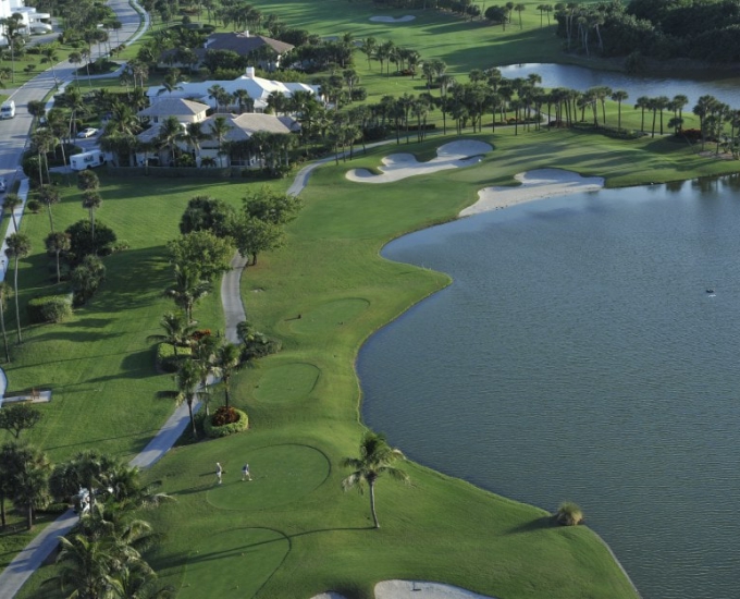 jack nicklaus signature golf course hole 8