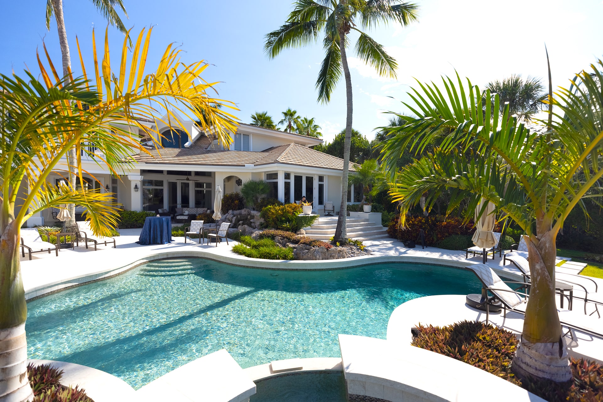 sailfish-point-community-home-with-pool-min