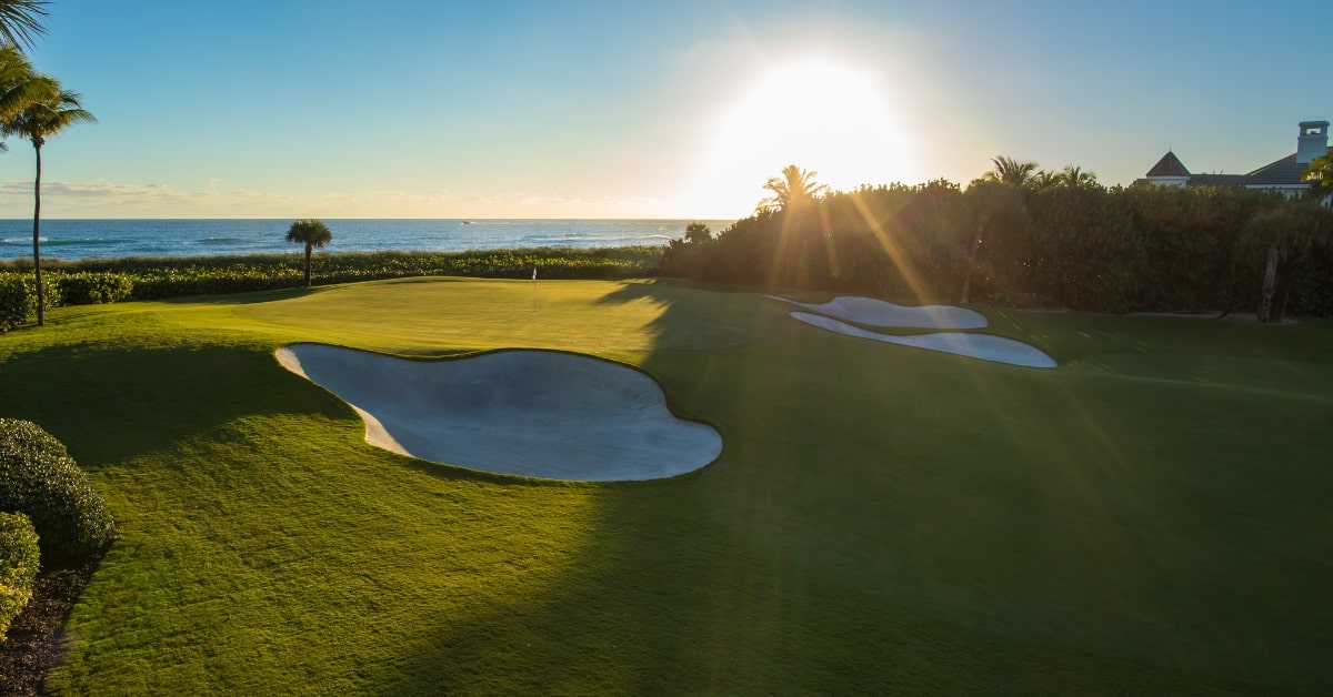 18 holes golf course in Sailfish Point Hutchinson Island