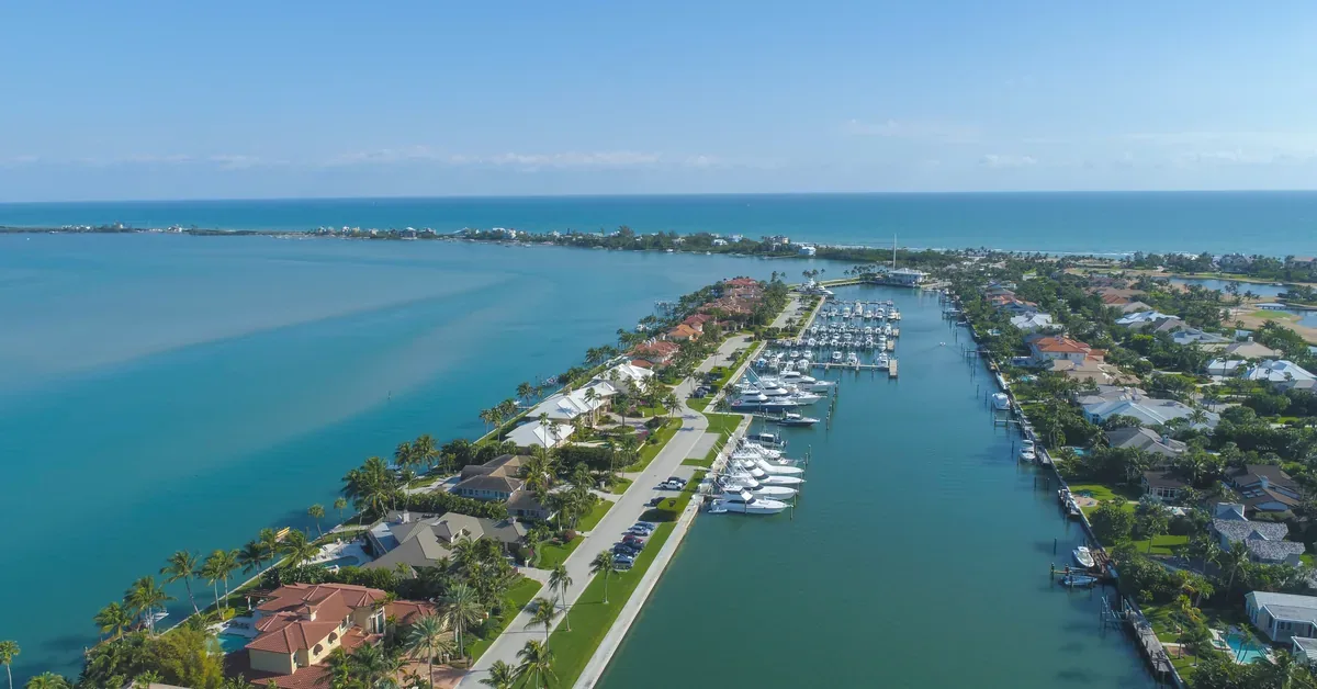 Sailfish Point Community